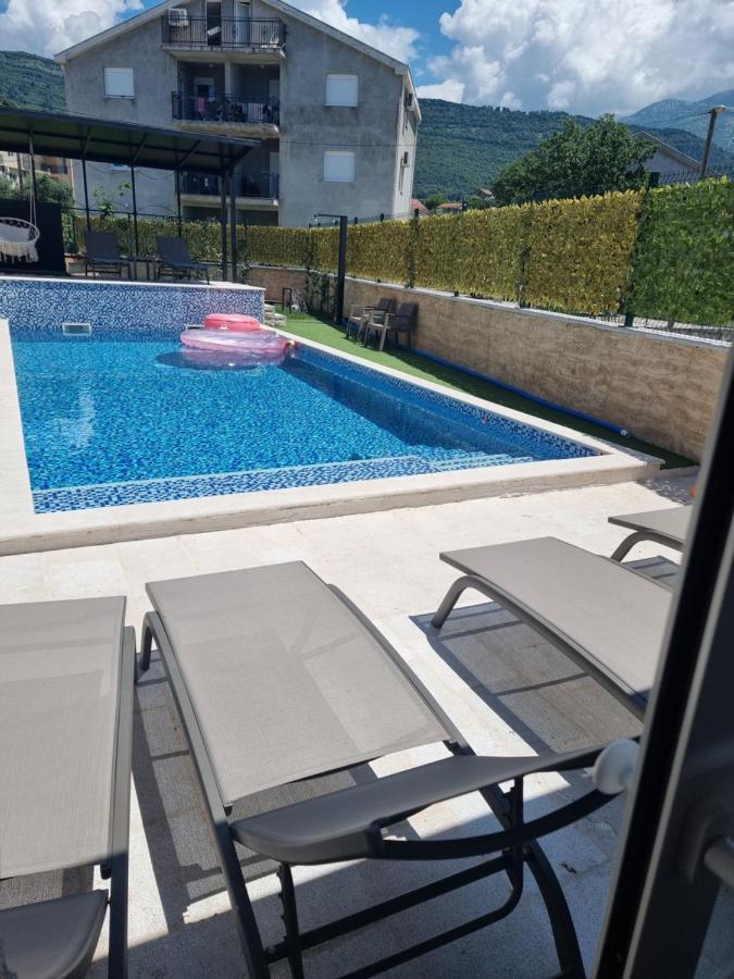 Villa With Pool & Garden Apartment 1 Ognjen Tivat Exterior foto