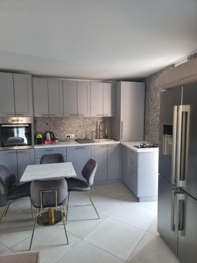 Villa With Pool & Garden Apartment 1 Ognjen Tivat Exterior foto