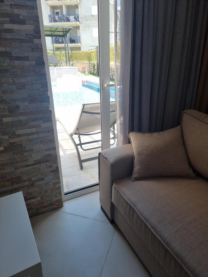 Villa With Pool & Garden Apartment 1 Ognjen Tivat Exterior foto